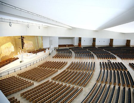 Basilica de la Santisima Trinidad, Fatima, Portugal 🗺️ Foro Europa 1