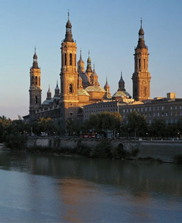 Basilica de Nuestra Señora del Pilar, Zaragoza, Aragón 🗺️ Foro España 1