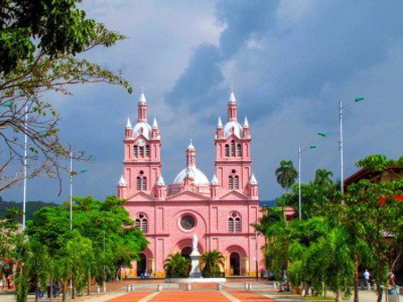 Basilica Del Señor de los Milagros, Buga, Colombia 0