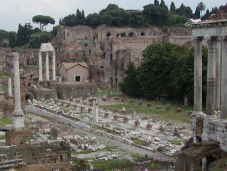 Basilica Giulia, Roma, Italia 🗺️ Foro Europa 1