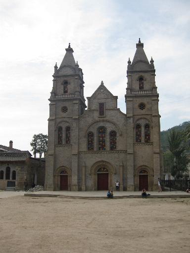 Iglesia de la Virgen de Begoña, Yan'an, Saanxi, China 1