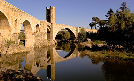 Besalú, Girona, Catalunya 0