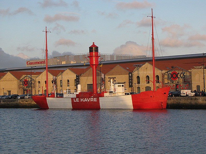 BF 3 (Bateau-Feu 3) o Le Havre III Ahora BARCO MUSEO 1 - Barcos Faro abandonados en Suriname 🗺️ Foro General de Google Earth