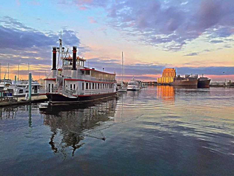 Black Eyed Susan Paddle Steamer, USA 0