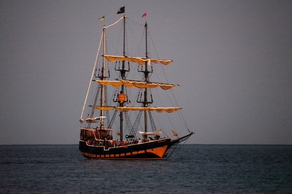 Buccaneer Queen, Bahía de Los Cabos 0 - Паллада - Pallada -Velero de 100 metros- Vladivostok 🗺️ Foro General de Google Earth