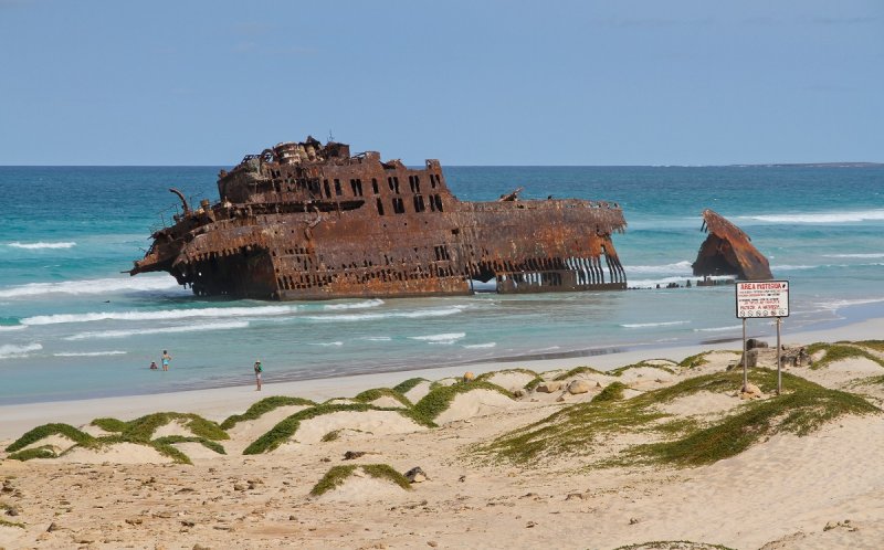 Cabo Santa María (hundido en Cabo Verde) 1 - Ballenero Cheynes II 🗺️ Foro General de Google Earth