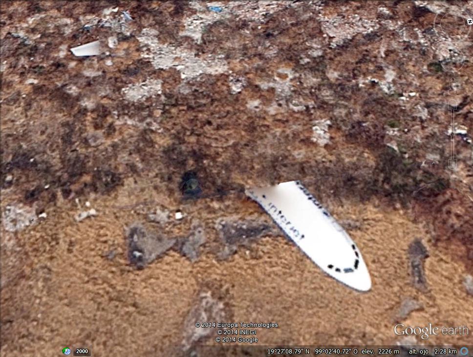 Cacho de avion -Avion fantasma- Ciudad de Mexico 1 - Aviones superpuestos volando Shannon - Irlanda 🗺️ Foro General de Google Earth