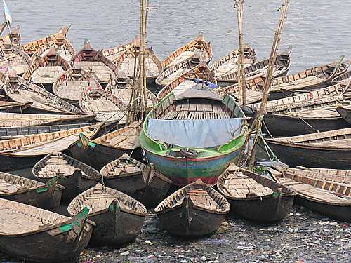 Barcos Atracados: Anarquía en el Puerto 0