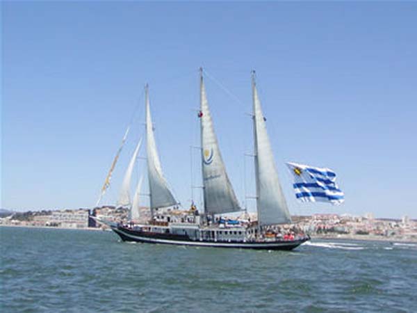 Velero Capitán Miranda. Buque escuela Uruguayo 0 - Velero de 30 metros en el Puerto de Niza 🗺️ Foro General de Google Earth