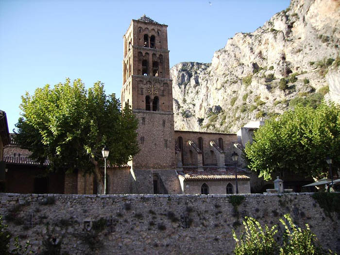 Iglesia de Mustiere - Moustiere ST. Marie, Francia 🗺️ Foro Europa