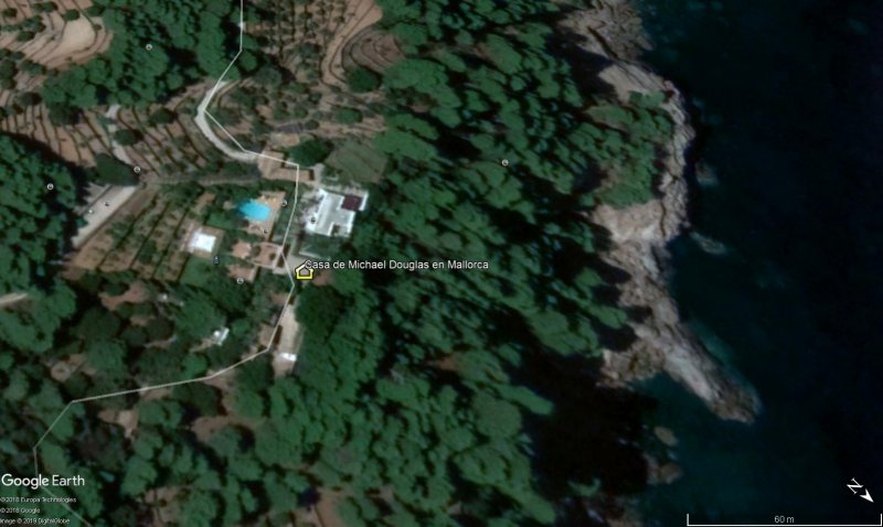 Mansión de Michael Douglas en Mallorca 0 - Pista de tenis arrugada 🗺️ Foro General de Google Earth