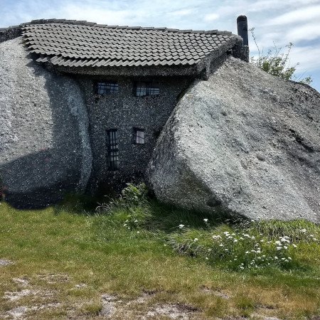 Casa do Penedo, Rua Rally de Portugal, Fafe, Portugal 1