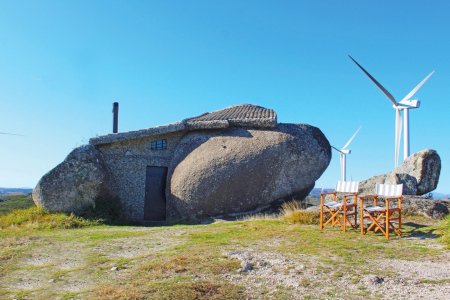 Casa do Penedo, Rua Rally de Portugal, Fafe, Portugal 🗺️ Foro Europa 1