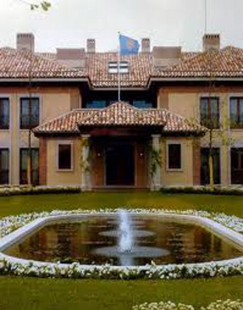 Palacio de los Principes de Asturias, España 1