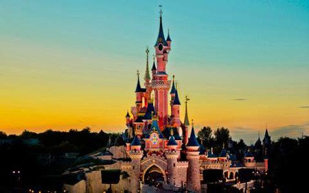 Castillo de Disneyland, Paris, Francia 1