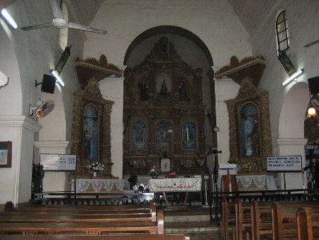 Catedral Catolica Church, Pyongyang, Korea del Norte 0