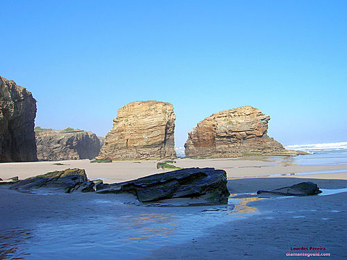 Playa de las Catedrales (espectaculares Panoramios)