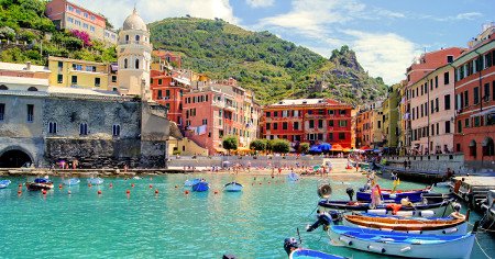 Puerto de Cinque Terre, Vernazza, Italia 1