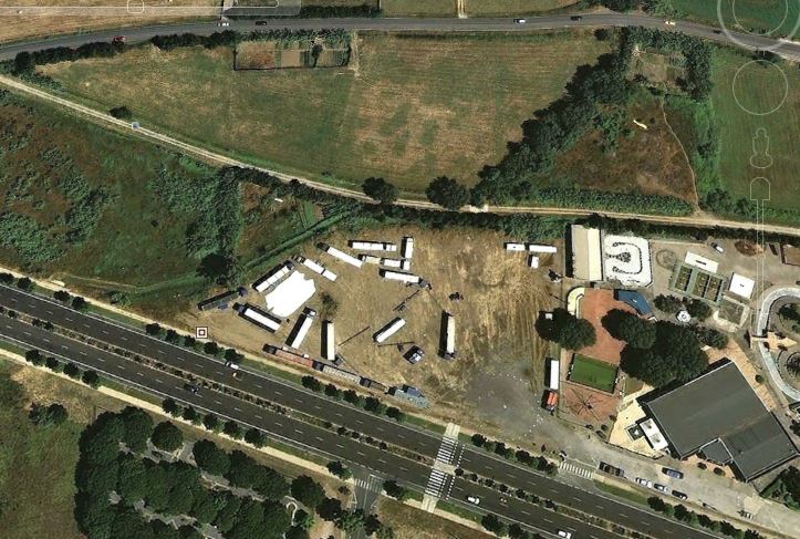 CAMIONES DEL CIRCO EN ROSES - Gran Circo Alaska en Badajoz 🗺️ Foro General de Google Earth