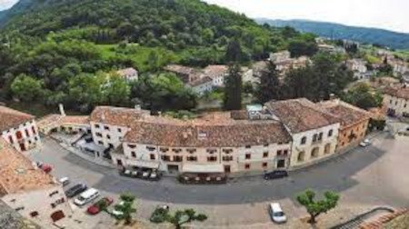 Cison di Valmarino, Treviso, Véneto, Italia 🗺️ Foro Europa 1