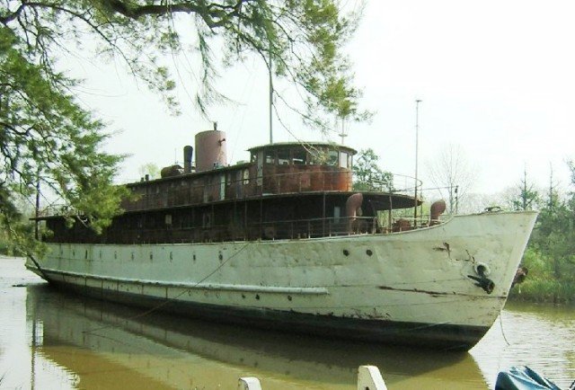 Barco Ciudad de Colonia (Abandonado) 2