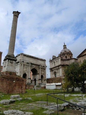 Columna de Foca, Via dei Fori Imperiali, Roma, Italia 1