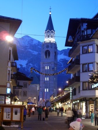 Cortina d'Ampezzo, Veneto, Italia 🗺️ Foro Europa 1