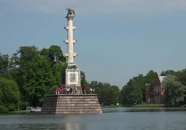 Columna rostral de Chesme - Rusia 1 - Las columnas rostrales de San Petersburgo 🗺️ Foro General de Google Earth