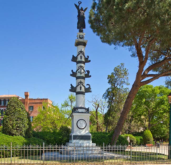 Columna rostral del Archiduque Maximiliano - Venecia 0 - Columnas Rostrales y su localización 🗺️ Foro General de Google Earth