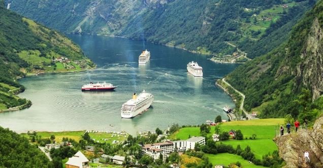 Cruceros por los Fiordos Noruegos 0