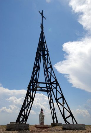 Cruz en el Gorbea, Vizcaya, Euskadi (Foto 2)