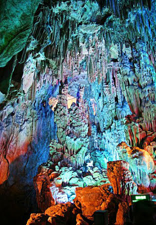 Cueva de las Flautas, Guangxi, China 1