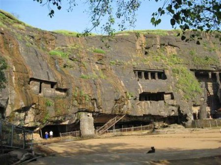 Cuevas de Karla, Maharastra, India 1