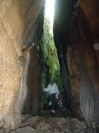 Cuevas de Vallemi, San Lazaro, Paraguay 0