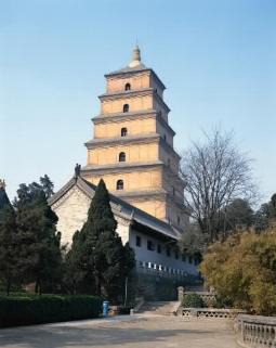 Reparan Pagoda dañada por terremoto, Dayan, China 1