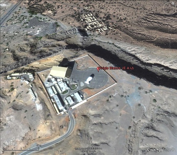 Dirigible Blanco en Emiratos Arabes Unidos 0 - Dirigle blanco Fort Huachuca cazado con Google Earth 🗺️ Foro Belico y Militar