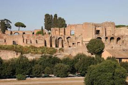 Domus Augustana, Via di San Gregorio, Roma, Italia 🗺️ Foro Europa 0