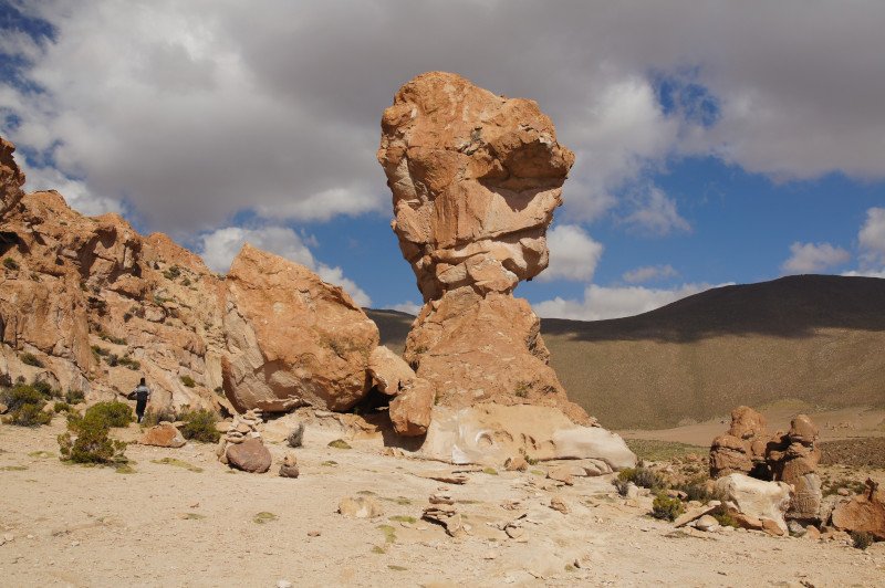 Roca de la Copa del Mundo - Valle de las Rocas y Laguna Negra, Bolivia