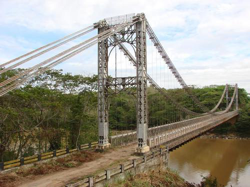 Puente Eiffel sobre Rio Cuyuni Venezuela