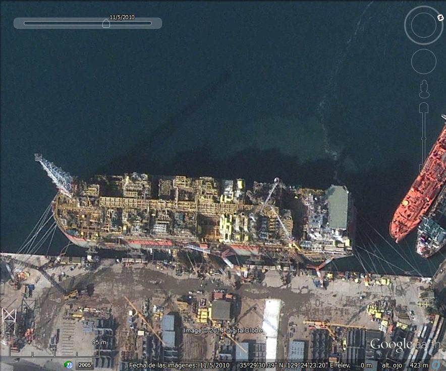 Erha FPSO -320m- el mayor almacen petrolifero flotante 1 - Cargando Mineral 268m - Corea 🗺️ Foro General de Google Earth
