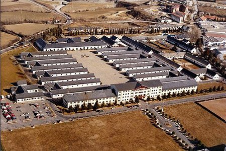 Escuela Militar de Montaña y Operaciones Especiales, Jaca 0