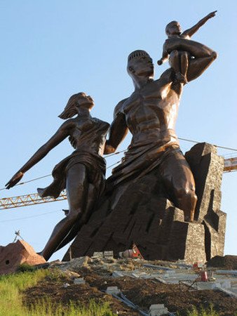 Estatua de Ochosi,  Ouakam, Dakar, Senegal 1