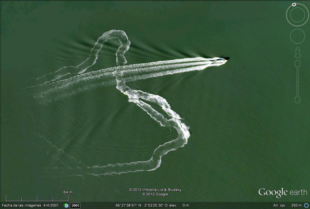 Estelas de barco curiosas -Dundee - Escocia 0 - Curiosa mancha rosa - Texas 🗺️ Foro General de Google Earth