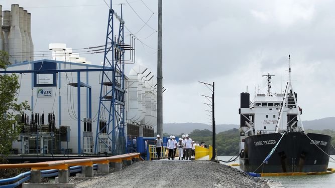 Barco Central Electrica o Barcasa de Energia 2