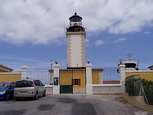 Faro maritimo en la costa azul Francia. 1