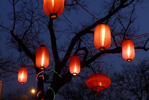 Linternas rojas, calle Guijie, Beijing, China 1