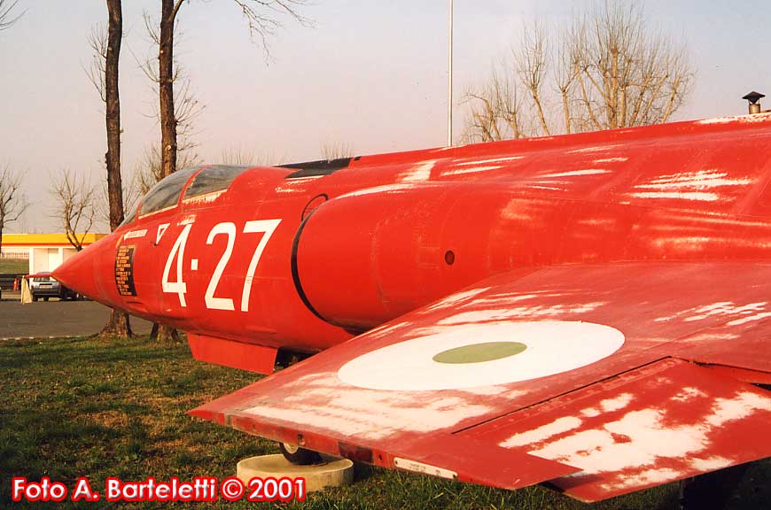 Carrera entre avion F104 y un Ferrari. 0