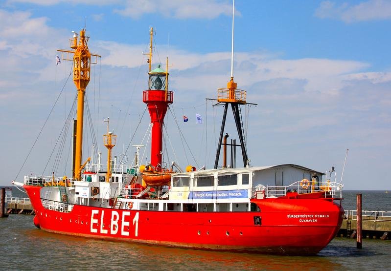 Feuerschiff ELBE 1 -Cuxhaven (Alemania) 1 - Motorfyrskib no. I o HORNS REV, Esbjerg, Dinamarca 🗺️ Foro General de Google Earth