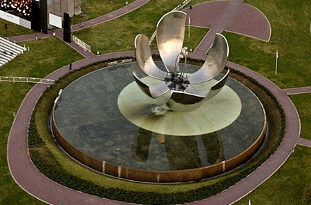 Floralis Genérica, Buenos Aires, Argentina 1