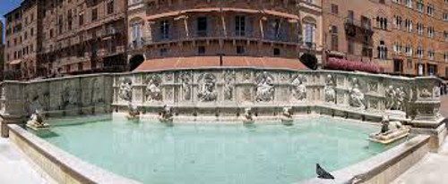 Fontana Gaia, Siena, Italia 1